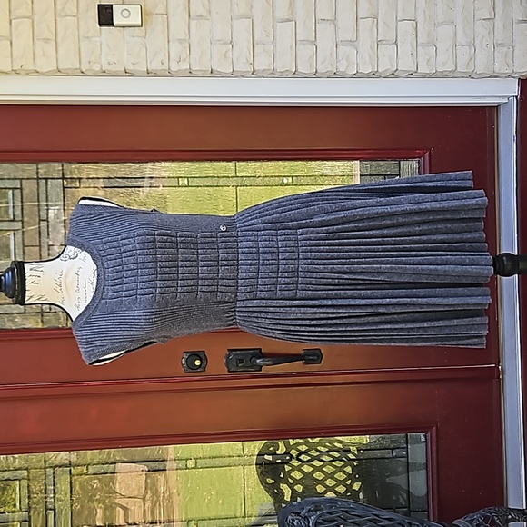 CHANEL Knit Gray Dress Size 40 US8 - Picture 3 of 10